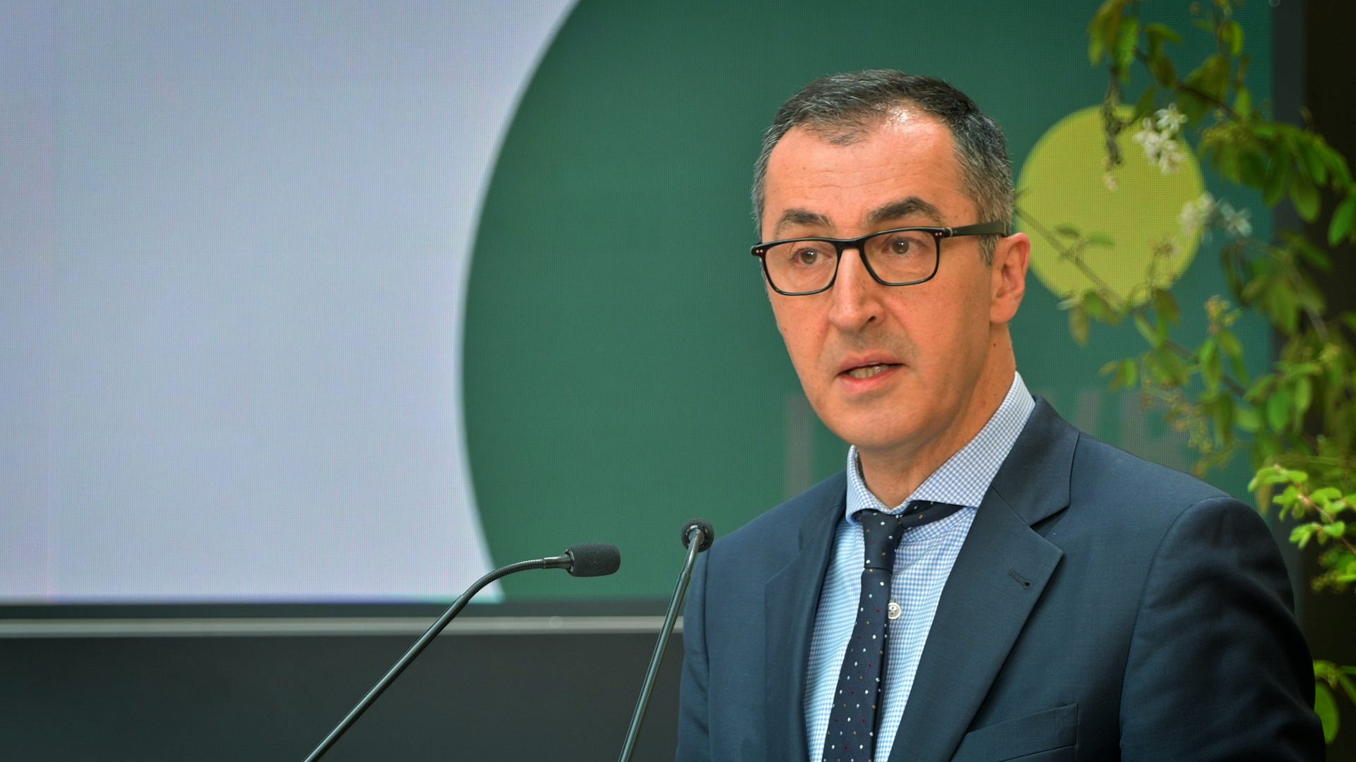 Forstpolitik Wo kommen Waldgesetze her? Forst erklärt