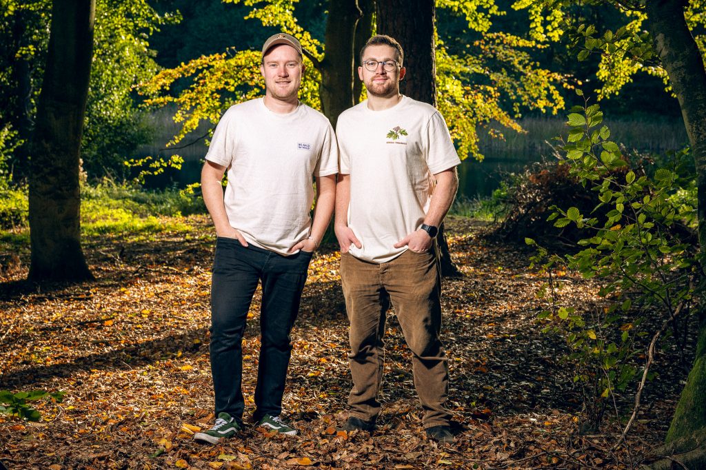 Jan und Felix halten Vortr&auml;ge und Moderationen zum Thema Wald und Natur.